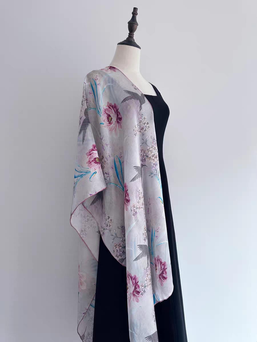Guofeng Silk Scarf – Traditional Chinese Print Scarf for Hanfu, Qipao & Daily Wear