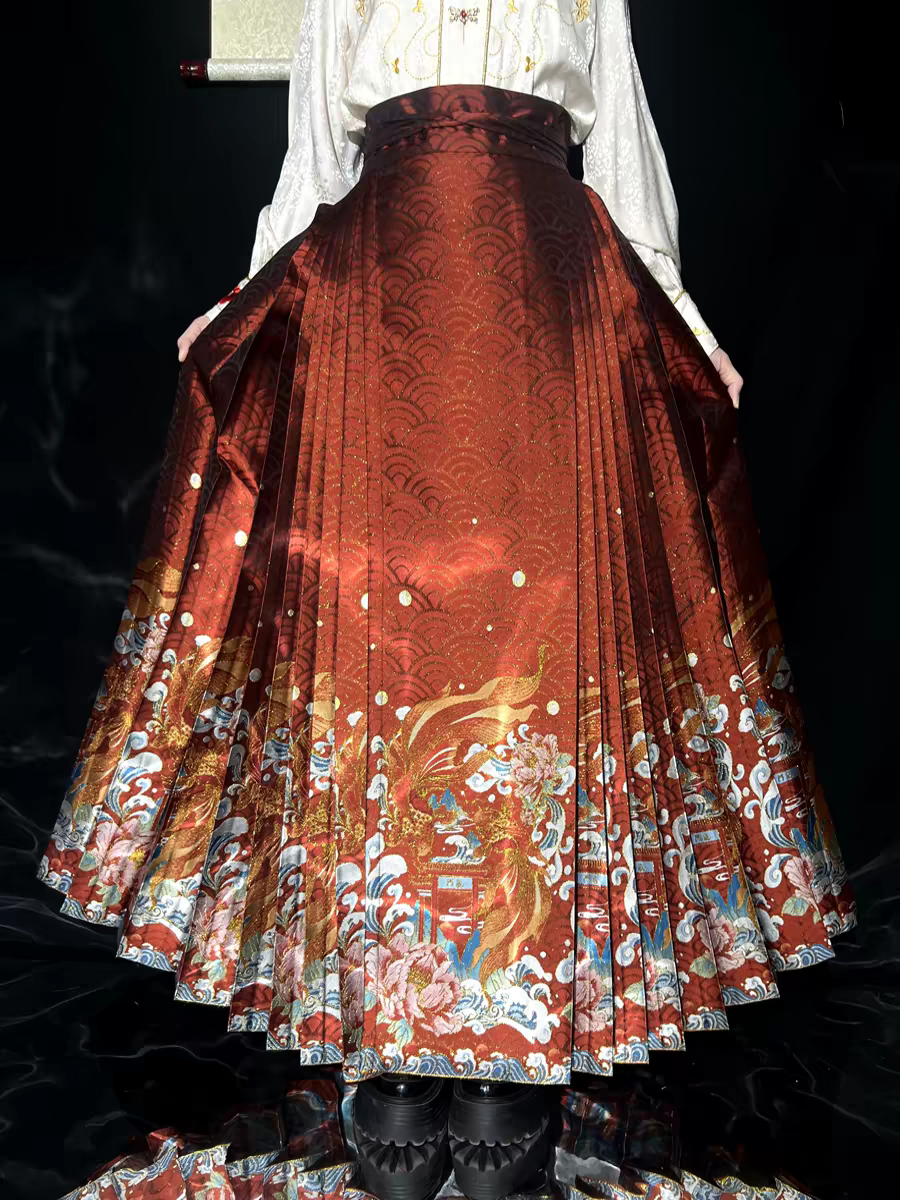 Heavy Embroidery Traditional Hanfu Mamian Skirt – Gold‑Woven Brocade (Single Skirt)