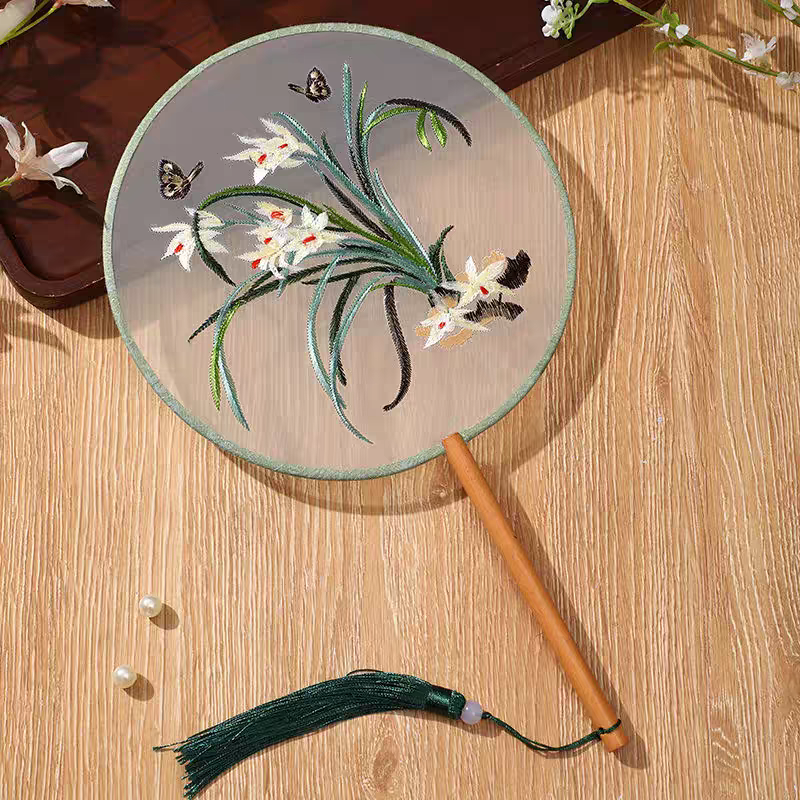 Embroidered round fan