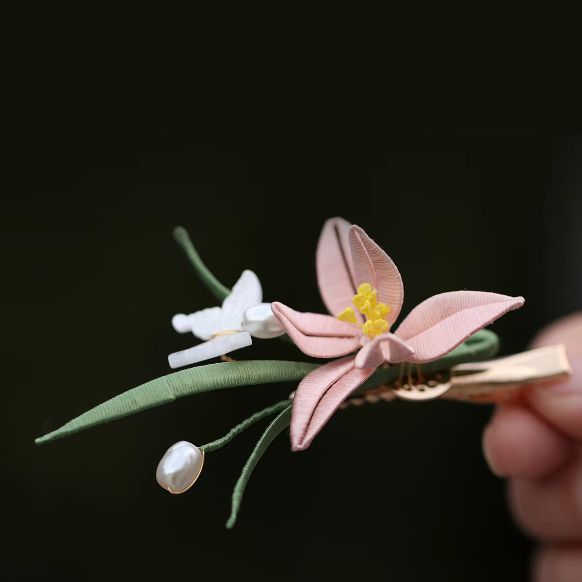 Chinese Twined Flower Hair Clip (Chanhua) – Intangible Cultural Heritage Silk Hairpin, Handmade Hair Accessory