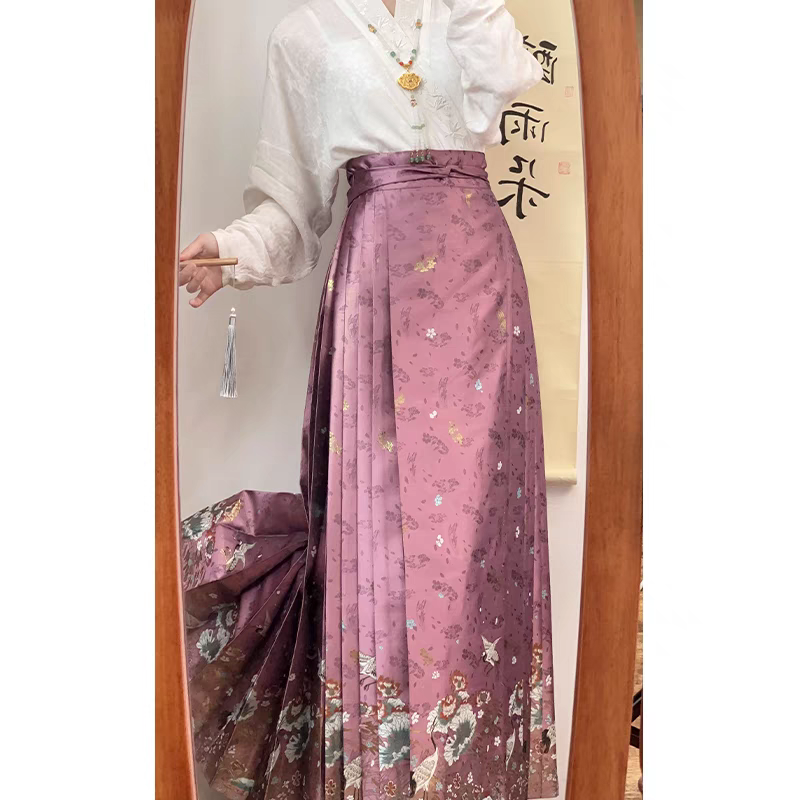 Skirt berwajah kuda dengan SL