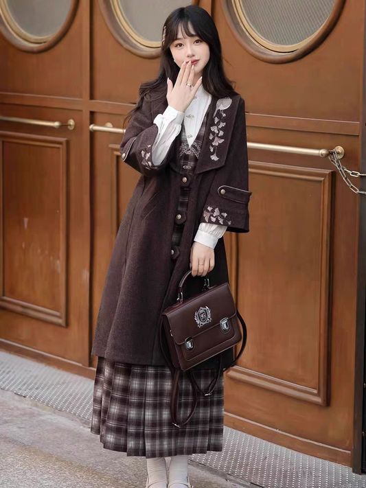 New Chinese style embroidered coat, autumn and winter dress SL