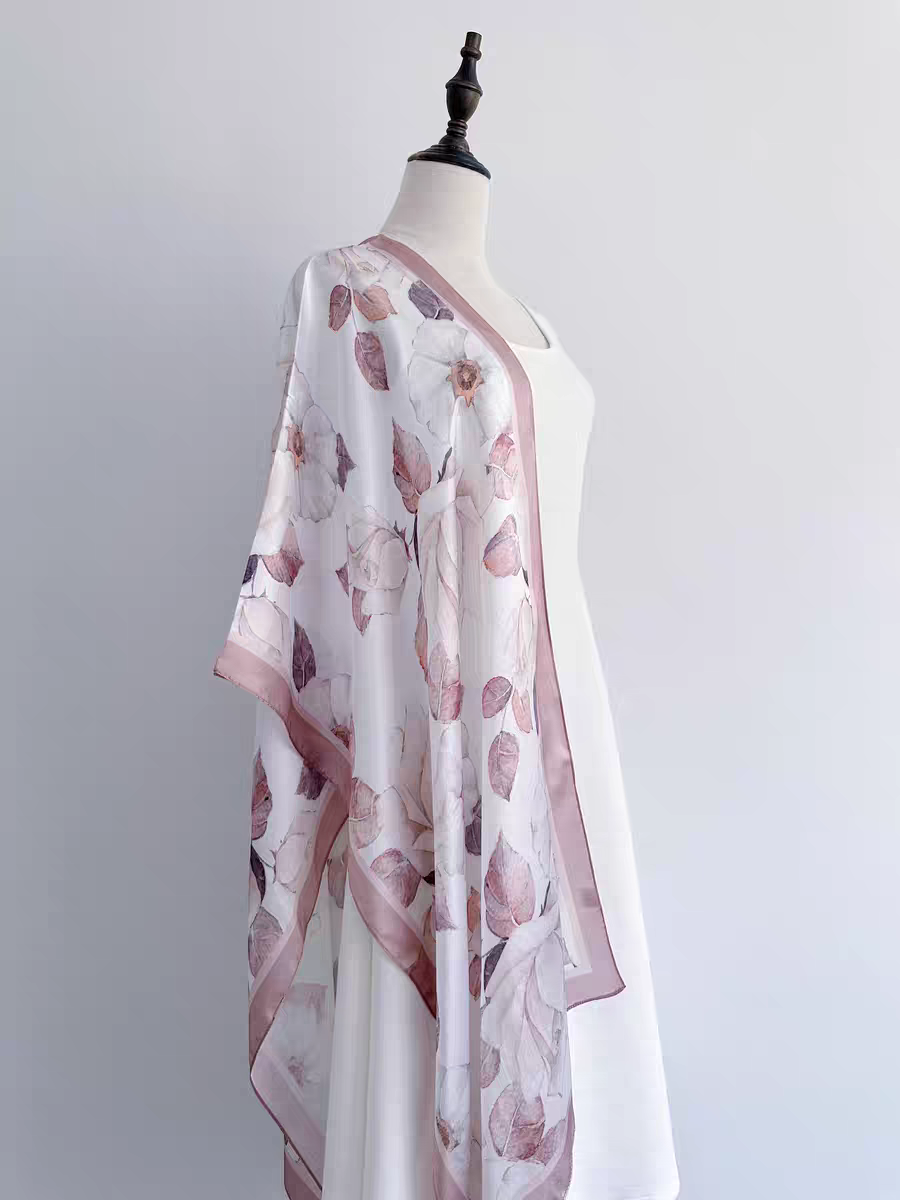 Guofeng Silk Scarf – Traditional Chinese Print Scarf for Hanfu, Qipao & Daily Wear