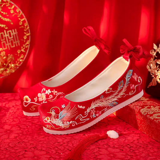 Wedding shoes with embroidery, size 35-40