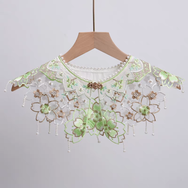 云肩Yunjian Chinese Cloud Collar – Traditional Embroidered Cape for Hanfu & Qipao
