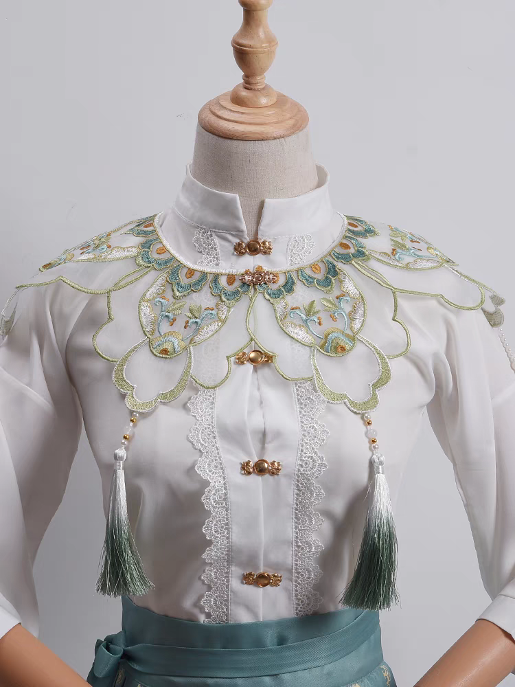 云肩Yunjian Chinese Cloud Collar – Traditional Embroidered Cape for Hanfu & Qipao