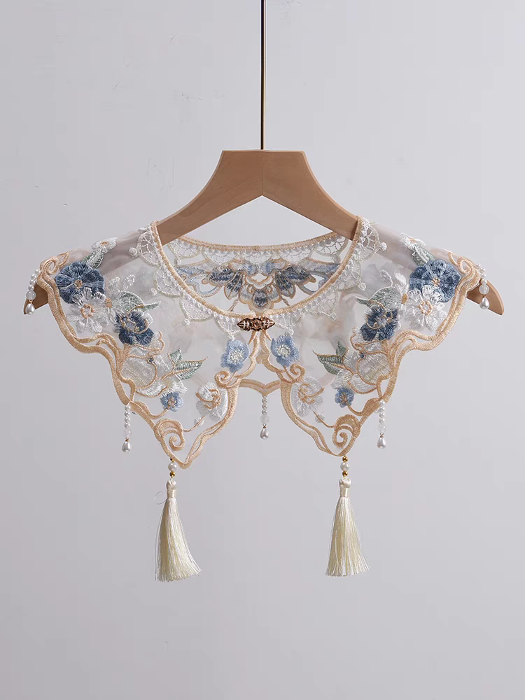 云肩Yunjian Chinese Cloud Collar – Traditional Embroidered Cape for Hanfu & Qipao